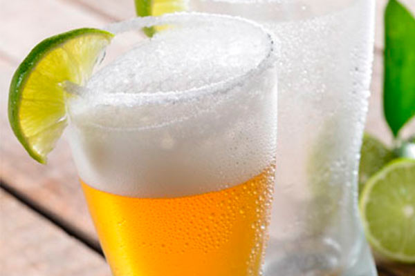 Sal, limón y cerveza: vasos para michelada