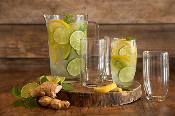 Tips para limpiar jarras de vidrio