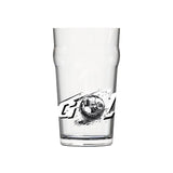 Un vaso de vidrio transparente con diseño en el centro formando la palabra Gol