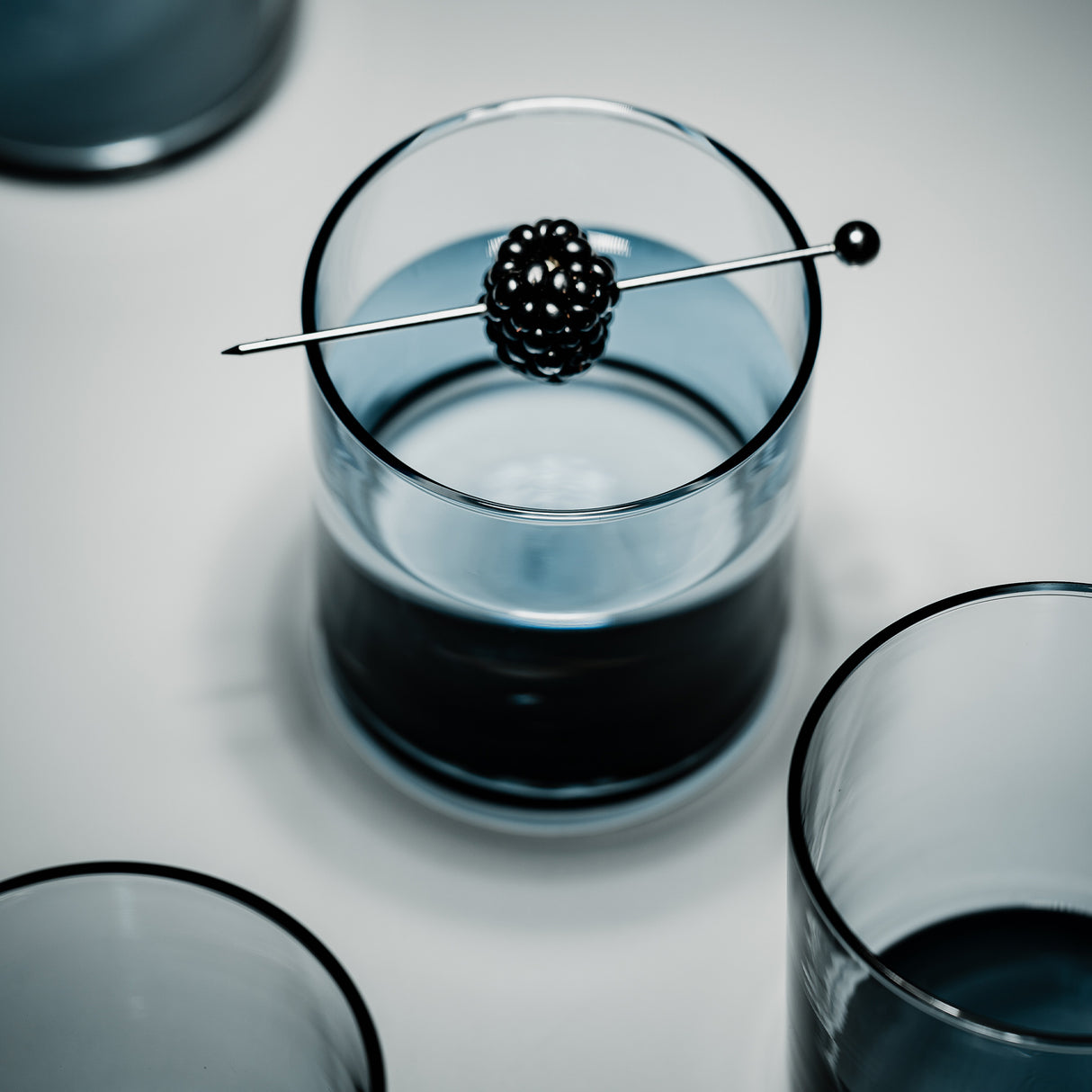Un vaso para tragos cortos, modelo Río rocks colección elemental