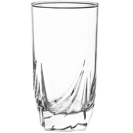 Un vaso de vidrio Strauss para bebidas, vacío