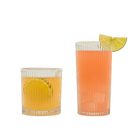 Vasos Santorini, uno en formato corto o rocks y uno en formato largo o para bebidas. Ambos con bebida y rodaja de naranja.
